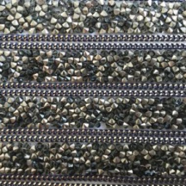 Crystal_rock_con_catena_black_diamond_colore (UK)