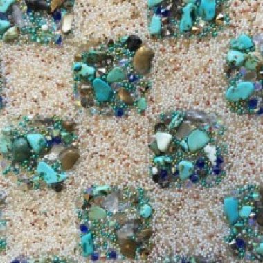 Crystal_rock_con_pietre_dure_colore