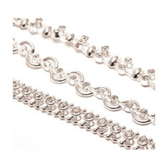 Passamaneria in plastica con strass T916